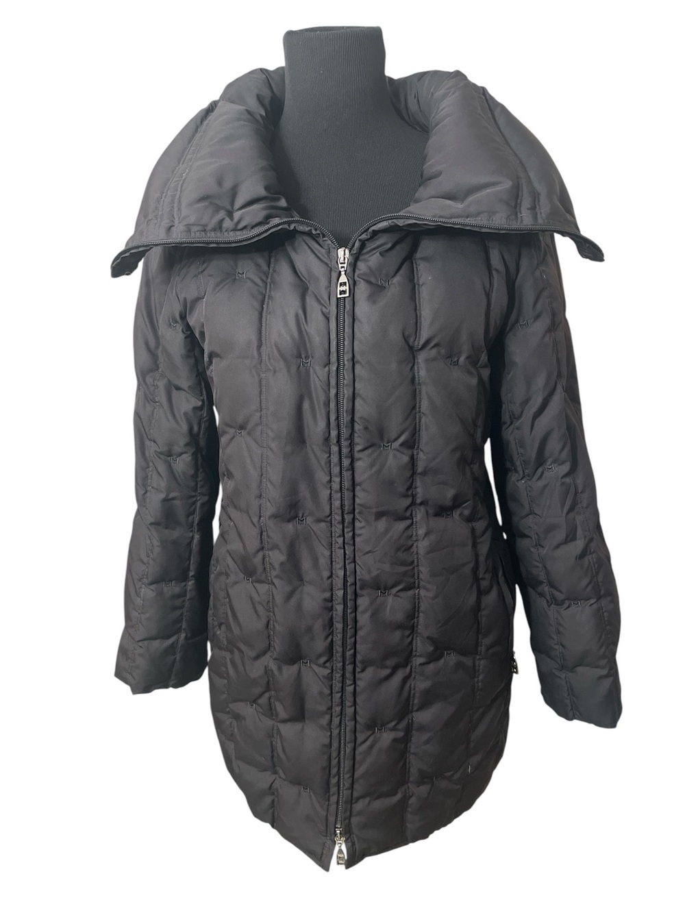 Designer Max Mara Black Women's Down Puffer Coat with Oversized Collar